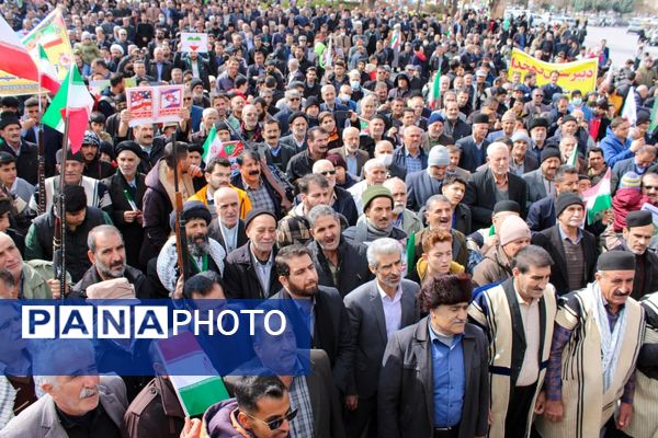 حضور حماسی کودکان و نوجوانان دورود در راهپیمایی 22 بهمن