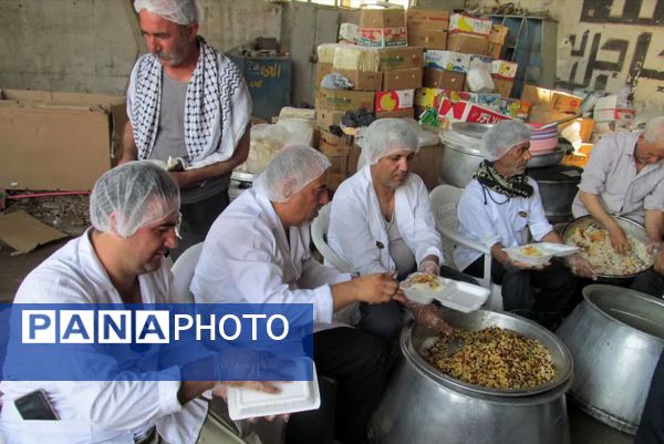 ازدحام پرشور زائران از شهرستان بیضا در کربلا معلی