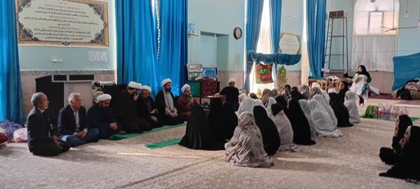 بازدید امام جمعه خلیل آباد از معتکفین مسجد جامع روستای نقاب