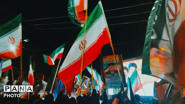هم‌ صدایی با شکوه مردم پلدختر برای ایران؛ جلوه وحدت در خیابان‌‌های شهر