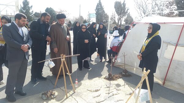 همایش بزرگ یاوران انقلاب در آموزشگاه دخترانه جنت ملارد 