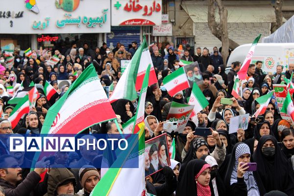 حماسه حضور مردم قروه در راهپیمایی ۲۲ بهمن؛ تجلی وحدت و وفاداری به انقلاب