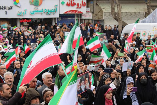 حماسه حضور مردم قروه در راهپیمایی ۲۲ بهمن؛ تجلی وحدت و وفاداری به انقلاب