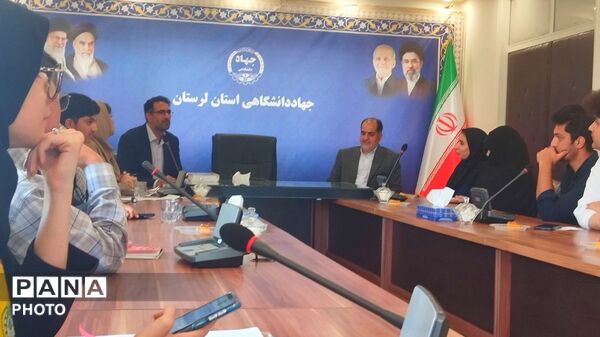 از ایثار تا افتخار نشست تخصصی نبض حماسه در شریان‌های سه نسل