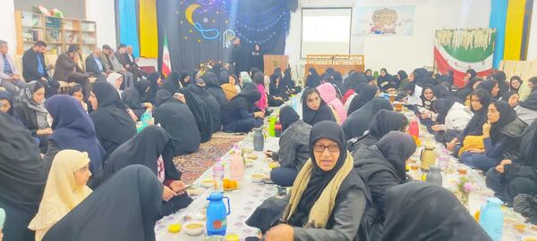ضیافت افطار در هنرستان فاطمه‌الزهرا (س) بابلسر 