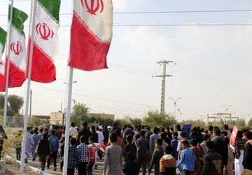 راهپیمایی 22 بهمن در شهرستان ارزوییه 