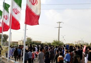 راهپیمایی 22 بهمن در شهرستان ارزوییه 