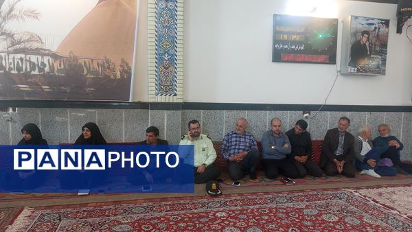 برگزاری میز خدمت به‌مناسبت هفته دولت در بلده