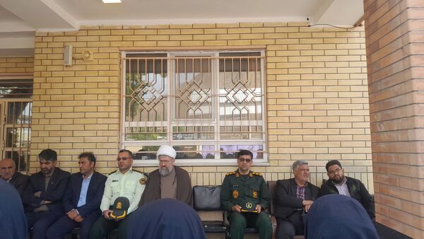 جشن سپاس معلم در دبیرستان قلم چی ۲