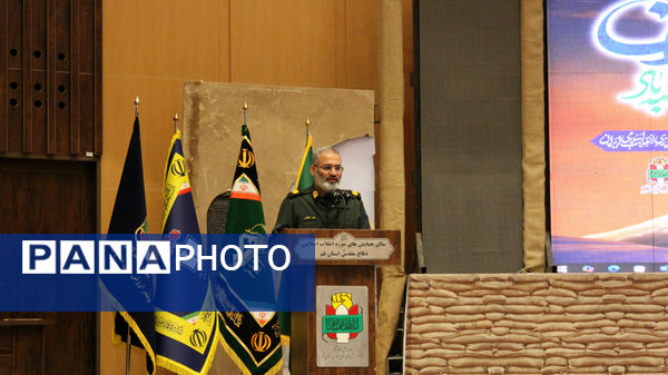 همایش فعالان بسیج دانش‌آموزی مدارس دخترانه قم 