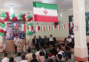 دانش آموزان هویزه به استقبال اول مهر رفتند