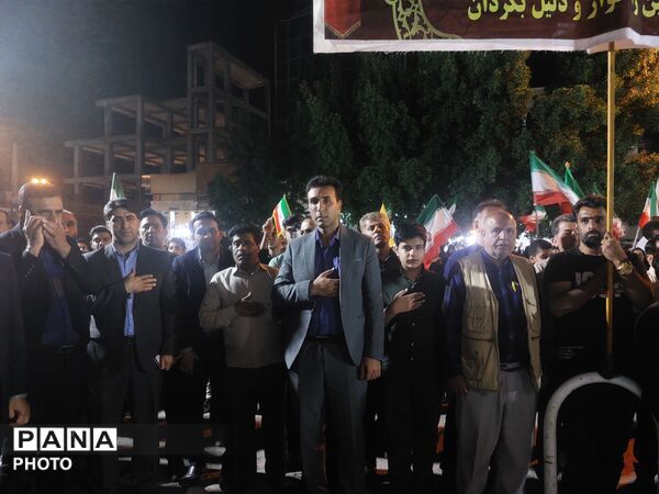حضور گسترده مردم حاجی‌آباد در یادواره رهبر شهید و شهدای فرهنگی 