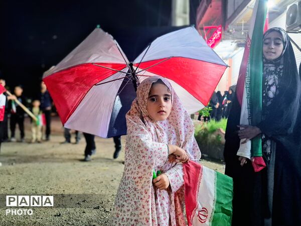 نمایش اقتدار مردم عنبرآباد در آخرین چهارشنبه سال