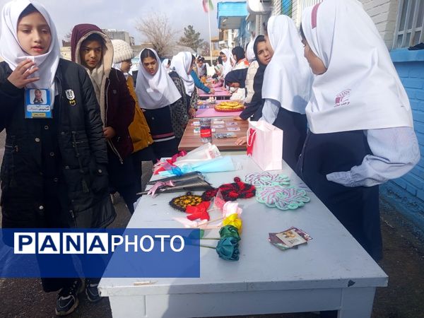بازارچه مادر دختر در دبستان سمیه