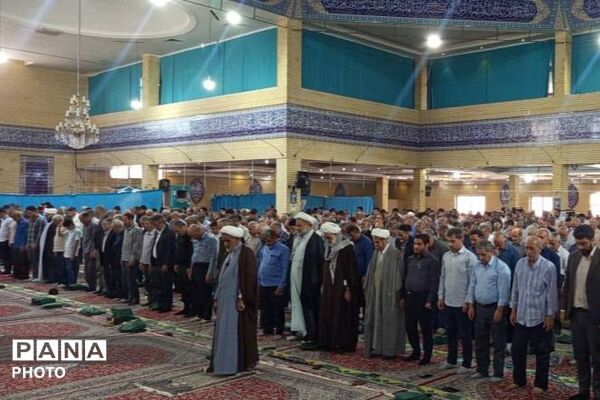 نماز جمعه؛ نمایش همبستگی مردم