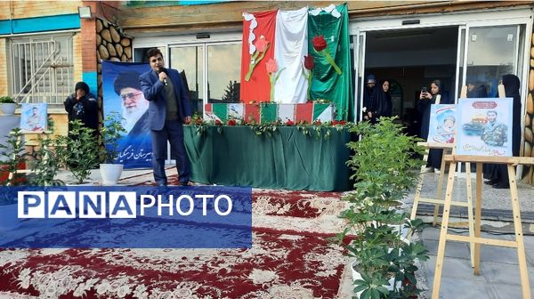 وداع دانش‌آموزان دبیرستان فرهنگیان ناحیه ۷ با شهید گمنام 