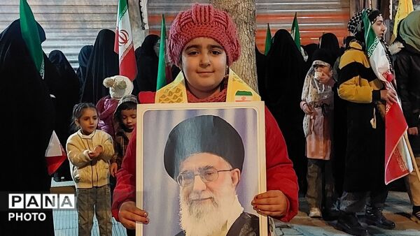 حضور پرشکوه پیشتازان فارسان در راهپیمایی 
