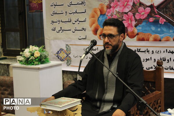 محفل انس با قرآن کریم در گلوگاه