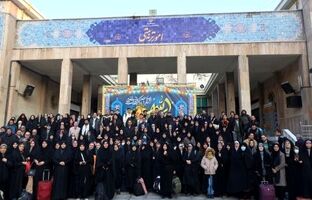 معلمان انتقال دهندگان ارزش های دفاع مقدس به نسل آینده هستند