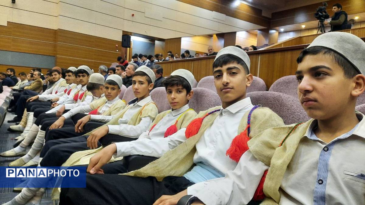 آیین تجلیل از برترین‌های کشوری فرهنگیان و دانش‌آموزان کهگیلویه و بویراحمد در یاسوج