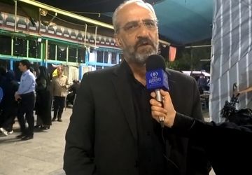 برپایی میزهای خدمت باعث نهادینه‌شدن روحیه خدمتگزاری به مردم در مسئولین می‌شود