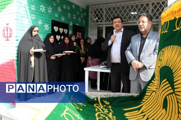 افتتاح چایخانه‌ای برای ادای احترام به حضرت رضا(ع) در دبیرستان دخترانه مطهره منطقه ۱۴