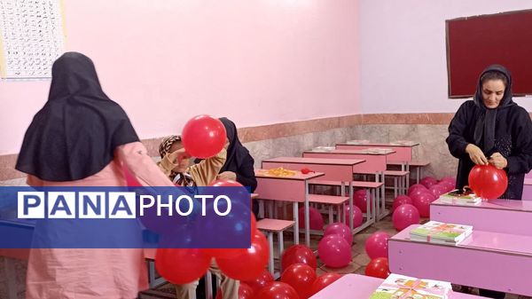 دبستان نیایش؛ مدرسه‌ای پویا در آغاز سال تحصیلی با اجرای پروژه مهر