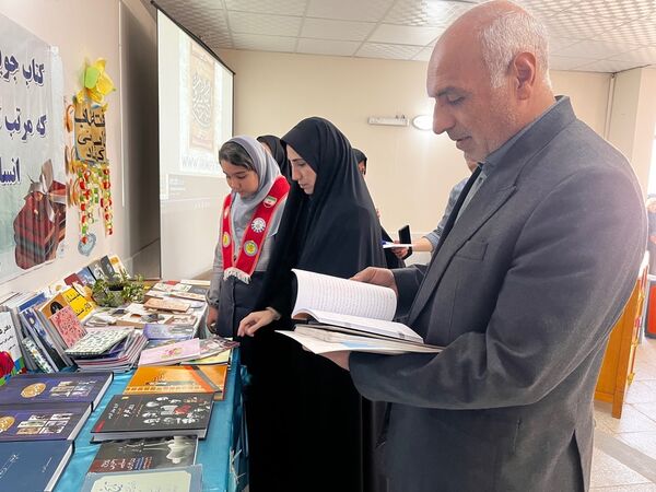 افتتاح نمایشگاه کتاب در کانون‌های فرهنگی‌تربیتی نوخندان