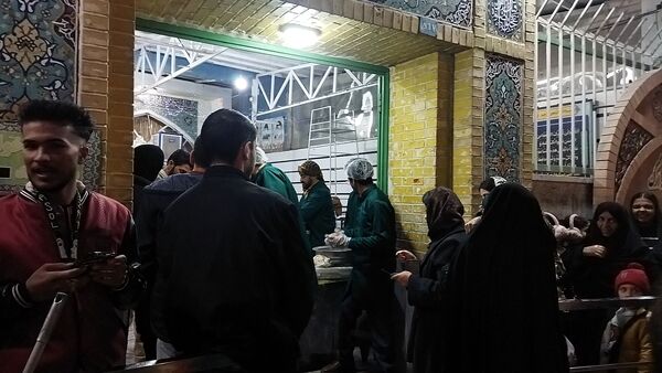 مسجد مرتضوی ارگ میزبان مردم در شب میلاد حضرت مهدی (ع) 