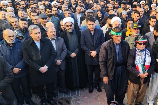 تشییع پیکر مطهر شهدای گمنام در کردستان 