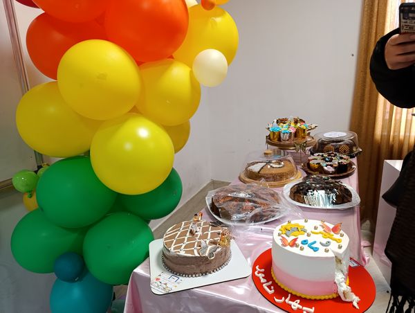 جشنواره کیک و شیرینی در مدرسه مهر و ماه آشخانه 