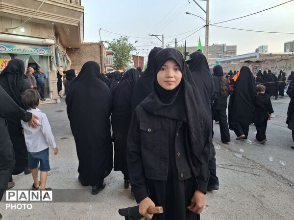 حرکت نمادین کاروان اسرای کربلا در شهر آوه