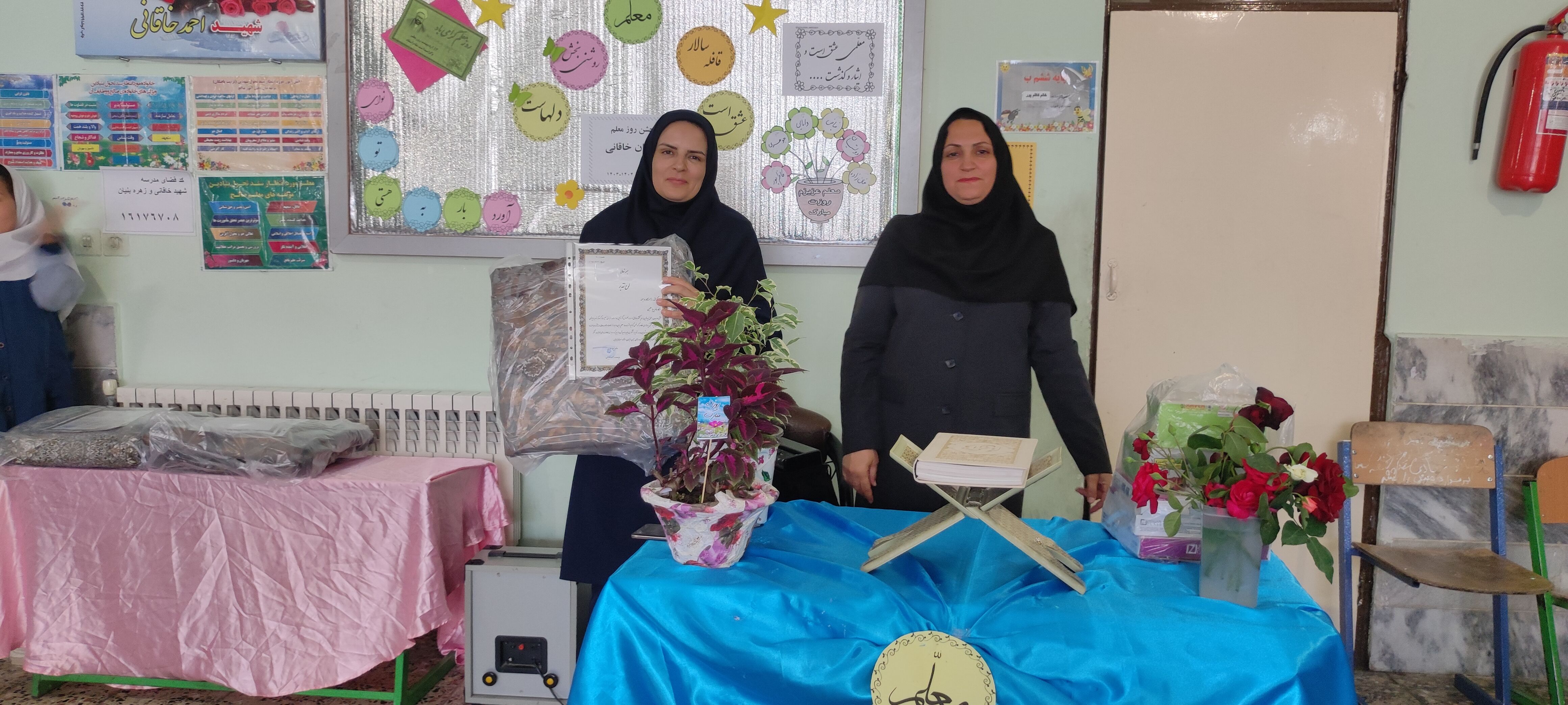 جشن روز معلم در مدرسه شهید احمد خاقانی شیروان