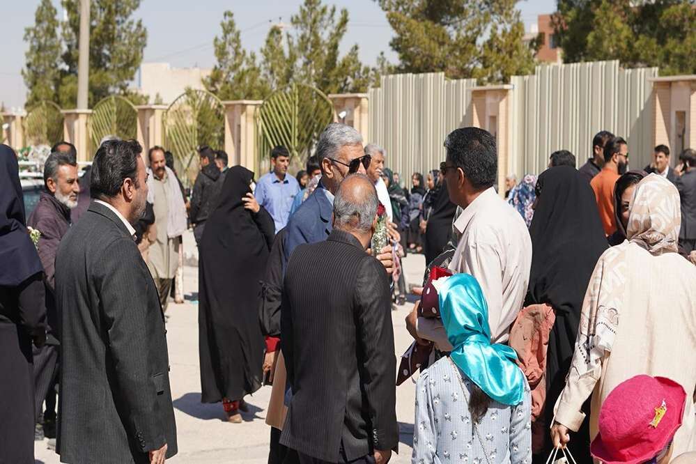 استقبال از دانش‌آموزان عمره‌گذار
