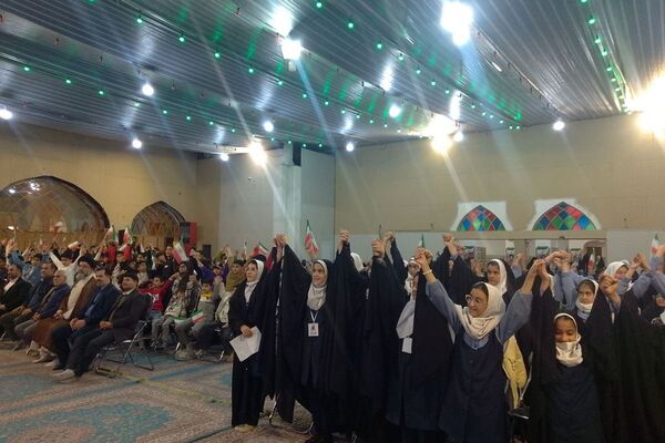 جشن بزرگ دهه فجر مدارس شاهد پیشوا