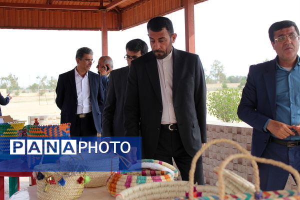 جشنواره غذا و صنایع دستی در اردوی تمشک دختران استان بوشهر