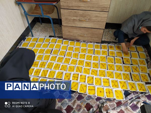 سفره مهربانی مهمانی خدا در آموزشگاه دخترانه نمونه دولتی فدک شهرستان فاروج 