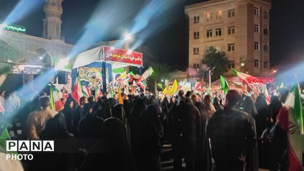 همدلی در شب؛ مردم در تجمعات اتحادمحور گردهم آمدند