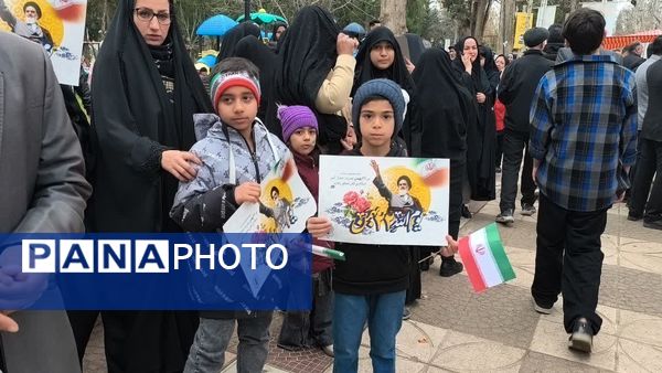 راهپیمایی ۲۲ بهمن در مینودشت