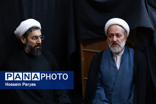 مراسم عزاداری شهادت خادم الرضا(ع) آیت‌الله سید ابراهیم رئیسی و همراهشان در مرکز آموزش عالی شهدای مکه