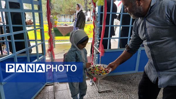 جشن شکوفه‌ها و غنچه‌ها در بلده