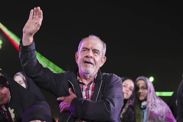 همخوانی سرود «سلام یا مهدی» با حضور ابوذر روحی در مسجد جمکران
