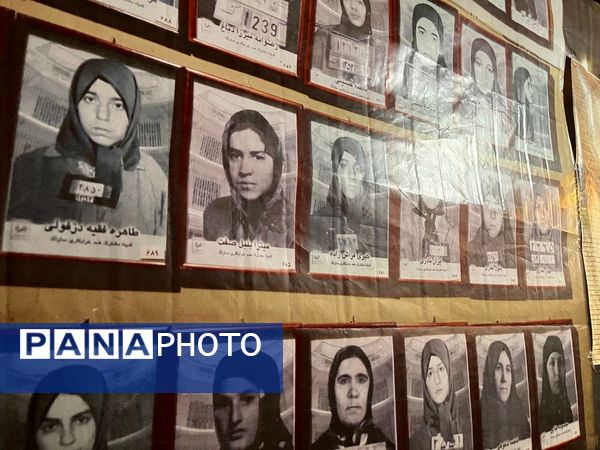 بازدید دانش‌آموزان دبیرستان فاطمه الزهرا از موزه عبرت