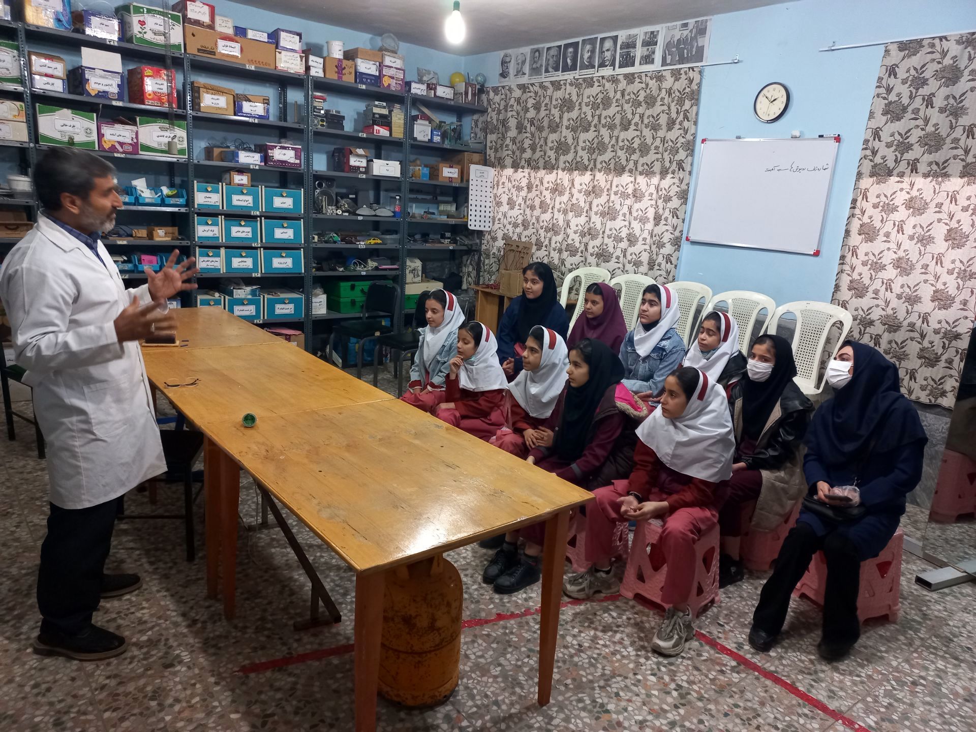 گرامیداشت روز پژوهش با تجربه‌ای علمی در پژوهش‌سرای فارابی کوهدشت