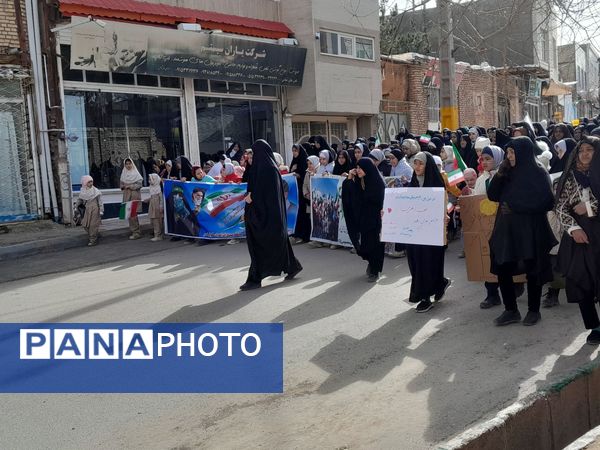 حضور پرشور مردم نسر در یوم‌الله ۲۲ بهمن؛ تجدید میثاق با آرمان‌های انقلاب