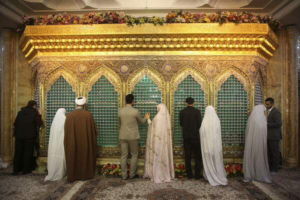 جشن ازدواج ۶۵۰ زوج دانشجوی دانشگاه‌های قم در سالروز میلاد جوادالائمه(س)