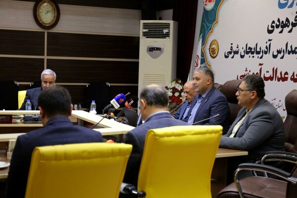 نشست خبری مدیرکل نوسازی، توسعه و تجهیز مدارس آذربایجان شرقی