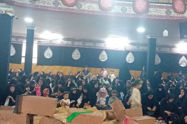 برگزاری مراسم شهادت دردانه حضرت اباعبدالله الحسین در شهرستان فیروزکوه
