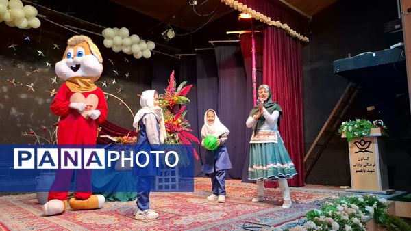 جشن یلدا ۱۴۰۴ در مدرسه ۱۷ شهریور شهرستان بجنورد 