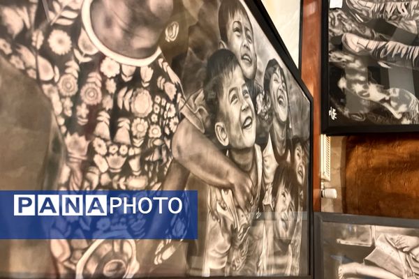 بازدید رئیس آموزش و پرورش شهرستان قدس از داوری آثار جشنواره فرهنگی هنری فردا و پرسش مهر